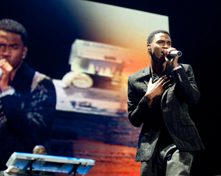 Illustration for article titled Scenes From Essence Music Festival 2011